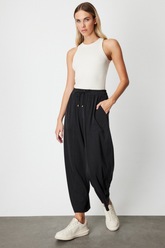 On Kadın Oversize Midi Pantolon - Rahat ve Şık Günlük Kombin